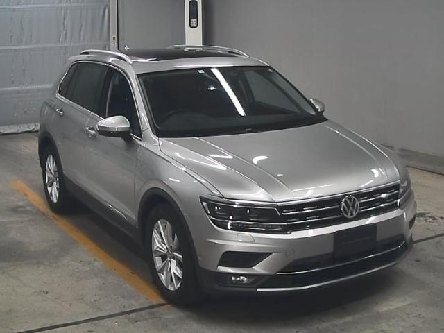 Import and buy VOLKSWAGEN TIGUAN 2018 from Japan to Nairobi, Kenya