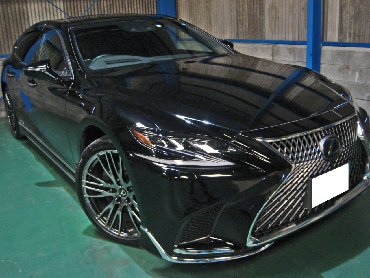 Import and buy LEXUS LS 2017 from Japan to Nairobi, Kenya