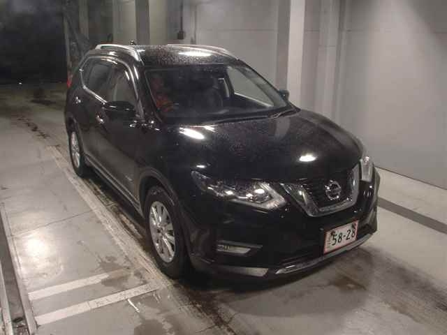 Import and buy NISSAN X-TRAIL 2019 from Japan to Nairobi, Kenya