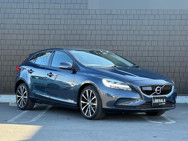 Import and buy VOLVO V40 2017 from Japan to Nairobi, Kenya