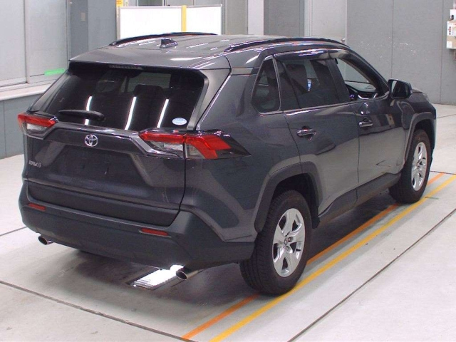 Import and buy TOYOTA RAV4 2020 from Japan to Nairobi, Kenya