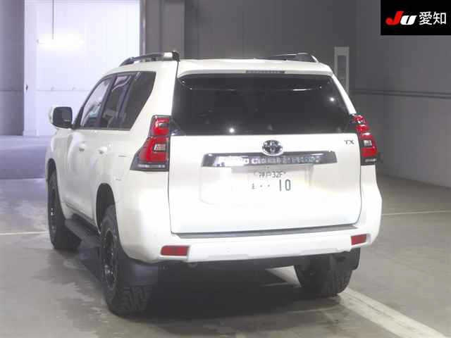 Import and buy TOYOTA LAND CRUISER PRADO 2018 from Japan to Nairobi, Kenya