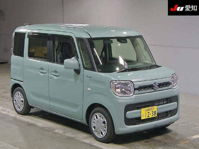 Import and buy SUZUKI SPACIA 2018 from Japan to Nairobi, Kenya