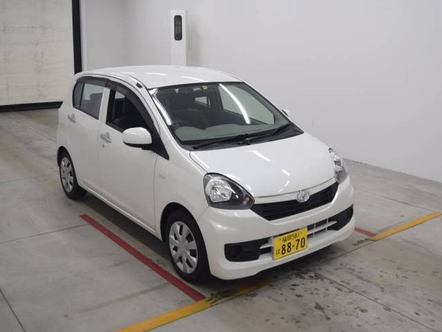 Import and buy DAIHATSU MIRA E S 2017 from Japan to Nairobi, Kenya