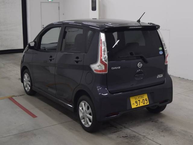 Import and buy NISSAN DAYZ 2018 from Japan to Nairobi, Kenya