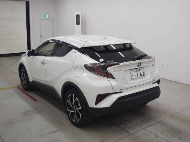 Import and buy TOYOTA C-HR 2017 from Japan to Nairobi, Kenya