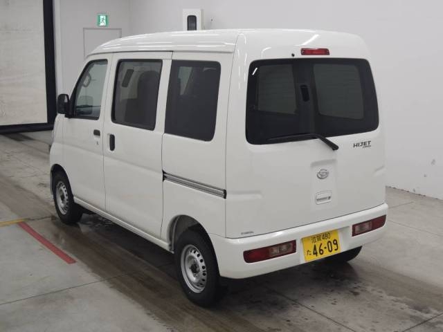 Import and buy DAIHATSU HIJET VAN 2017 from Japan to Nairobi, Kenya