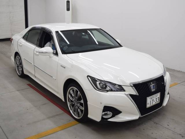 Import and buy TOYOTA CROWN 2017 from Japan to Nairobi, Kenya