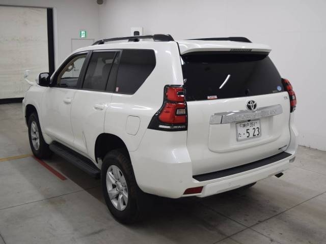 Import and buy TOYOTA LAND CRUISER PRADO 2018 from Japan to Nairobi, Kenya