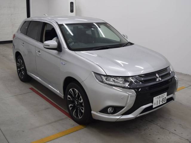 Import and buy MITSUBISHI OUTLANDER PHEV 2017 from Japan to Nairobi, Kenya