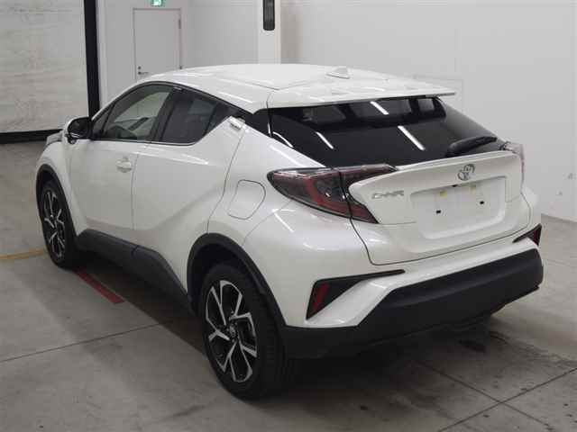 Import and buy TOYOTA C-HR 2017 from Japan to Nairobi, Kenya