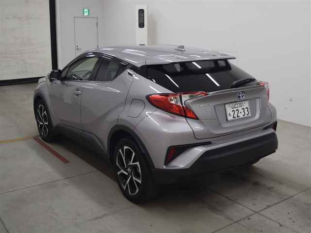 Import and buy TOYOTA C-HR 2017 from Japan to Nairobi, Kenya