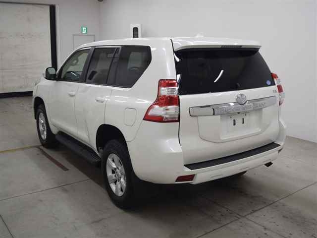 Import and buy TOYOTA LAND CRUISER PRADO 2017 from Japan to Nairobi, Kenya