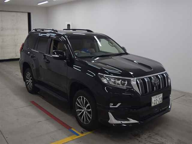 Import and buy TOYOTA LAND CRUISER PRADO 2017 from Japan to Nairobi, Kenya