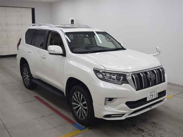 Import and buy TOYOTA LAND CRUISER PRADO 2018 from Japan to Nairobi, Kenya