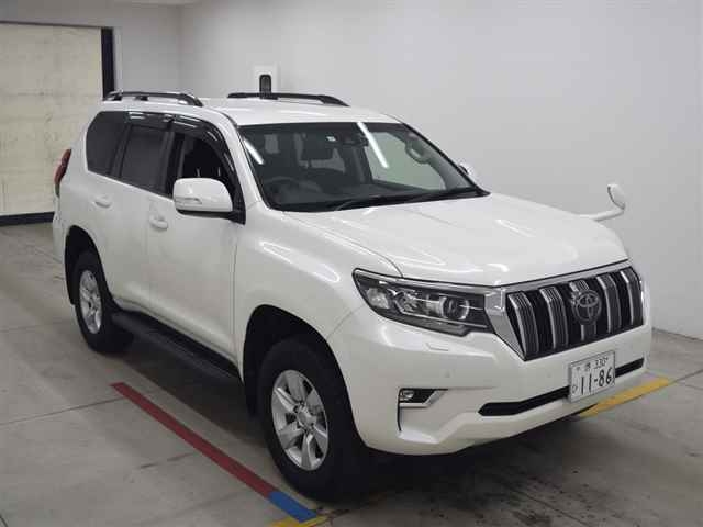 Import and buy TOYOTA LAND CRUISER PRADO 2017 from Japan to Nairobi, Kenya