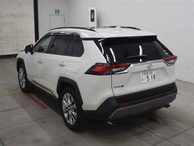 Import and buy TOYOTA RAV4 2020 from Japan to Nairobi, Kenya