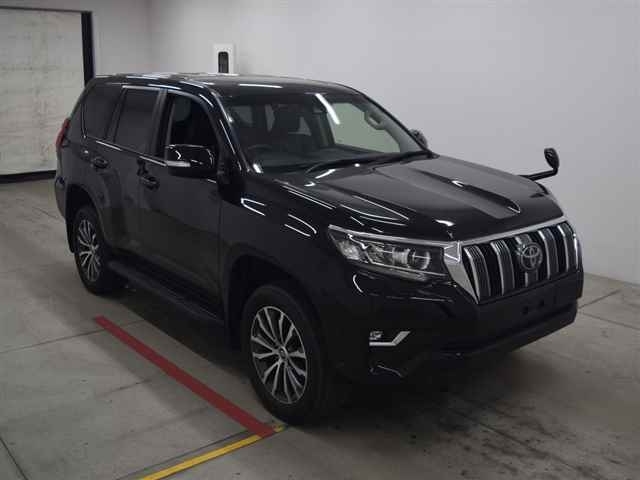 Import and buy TOYOTA LAND CRUISER PRADO 2017 from Japan to Nairobi, Kenya