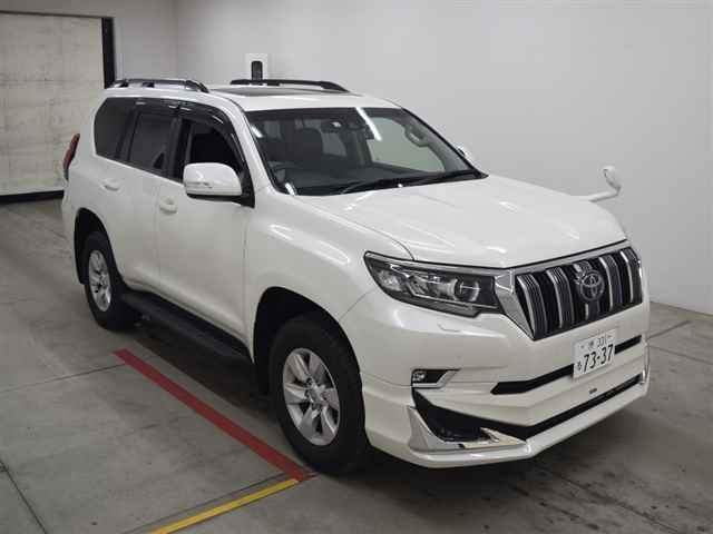 Import and buy TOYOTA LAND CRUISER PRADO 2018 from Japan to Nairobi, Kenya