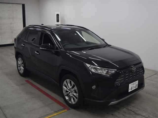 Import and buy TOYOTA RAV4 2019 from Japan to Nairobi, Kenya