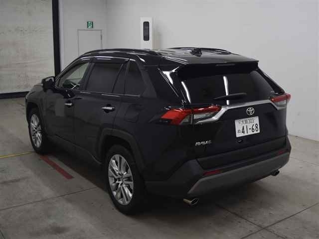 Import and buy TOYOTA RAV4 2019 from Japan to Nairobi, Kenya