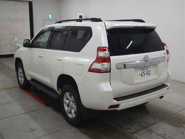 Import and buy TOYOTA LAND CRUISER PRADO 2017 from Japan to Nairobi, Kenya