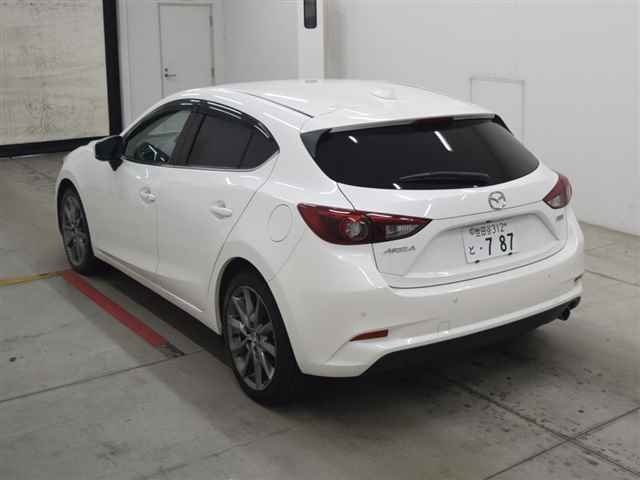 Import and buy MAZDA AXELA 2017 from Japan to Nairobi, Kenya