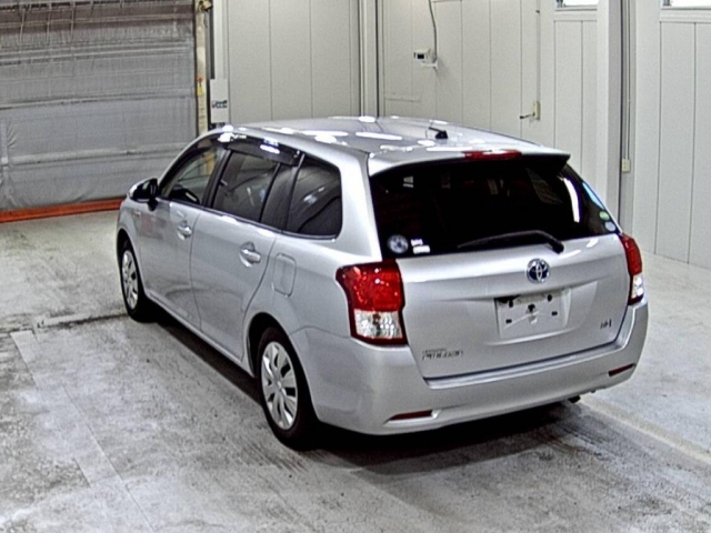 Toyota corolla fielder 2013