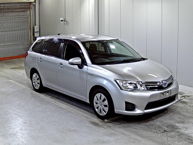 Toyota corolla fielder 2013