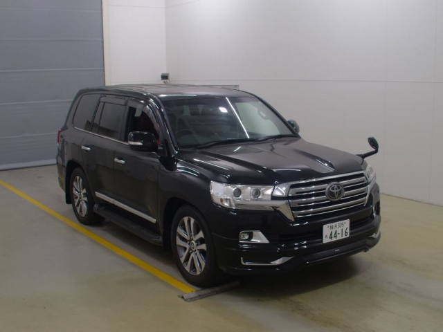 Import and buy TOYOTA LAND CRUISER 2019 from Japan to Nairobi, Kenya