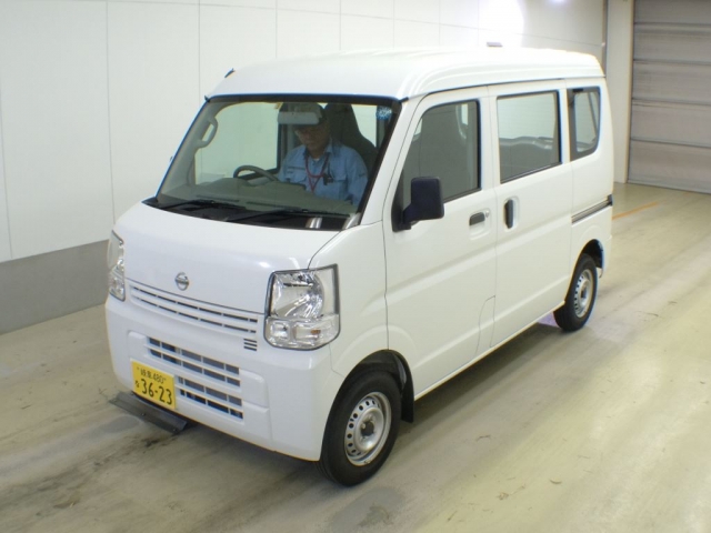 Import and buy NISSAN CLIPPER VAN 2018 from Japan to Nairobi, Kenya