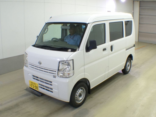 Import and buy NISSAN CLIPPER VAN 2018 from Japan to Nairobi, Kenya