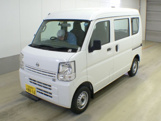 Import and buy NISSAN CLIPPER VAN 2018 from Japan to Nairobi, Kenya