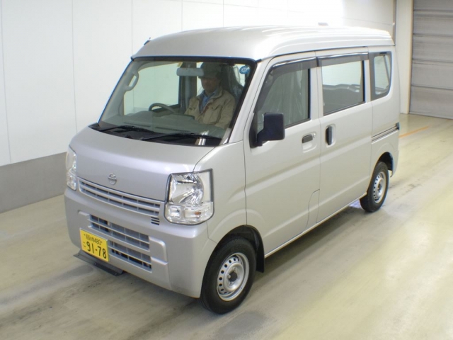 Import and buy NISSAN CLIPPER VAN 2018 from Japan to Nairobi, Kenya