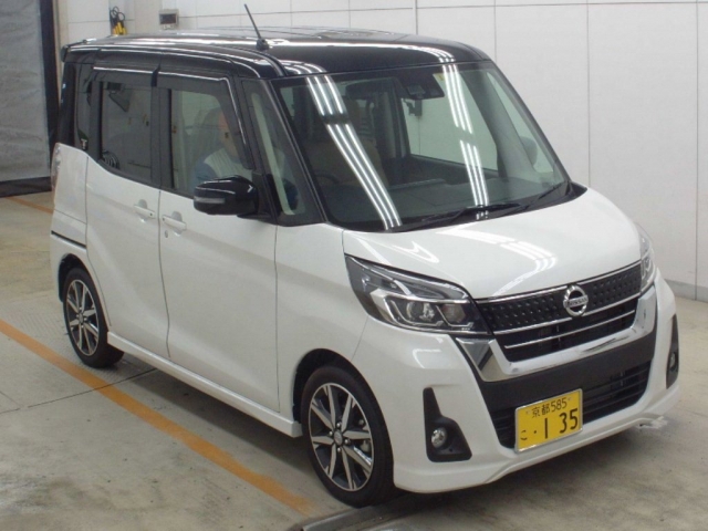 Import and buy NISSAN DAYZ ROOX 2017 from Japan to Nairobi, Kenya