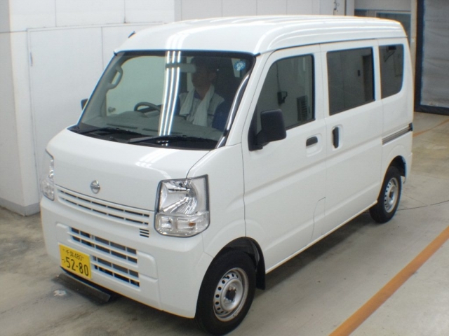 Import and buy NISSAN CLIPPER VAN 2018 from Japan to Nairobi, Kenya