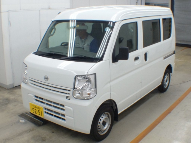 Import and buy NISSAN CLIPPER VAN 2018 from Japan to Nairobi, Kenya