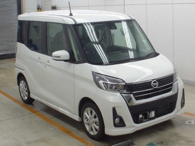 Import and buy NISSAN DAYZ ROOX 2018 from Japan to Nairobi, Kenya