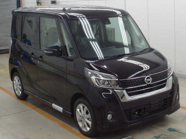 Import and buy NISSAN DAYZ ROOX 2018 from Japan to Nairobi, Kenya