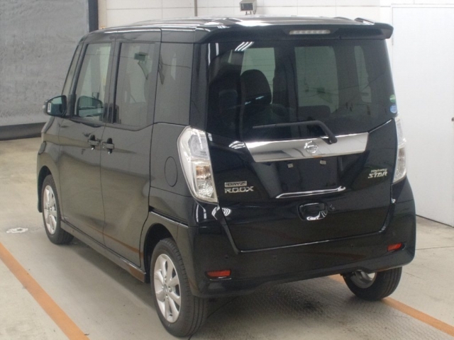 Import and buy NISSAN DAYZ ROOX 2018 from Japan to Nairobi, Kenya