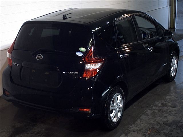 Import and buy NISSAN NOTE 2017 from Japan to Nairobi, Kenya