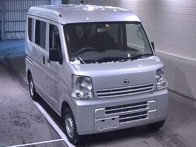 Import and buy NISSAN CLIPPER VAN 2018 from Japan to Nairobi, Kenya