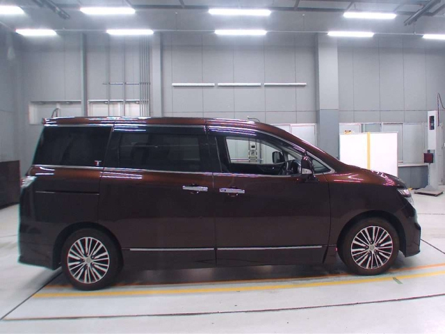 Import and buy NISSAN ELGRAND 2019 from Japan to Nairobi, Kenya