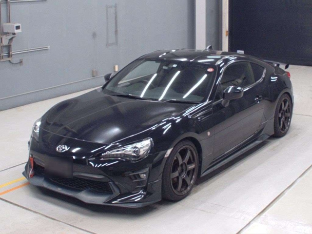 Import and buy TOYOTA 86 2019 from Japan to Nairobi, Kenya