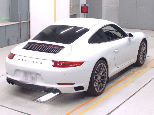 Import and buy PORSCHE 911 2018 from Japan to Nairobi, Kenya