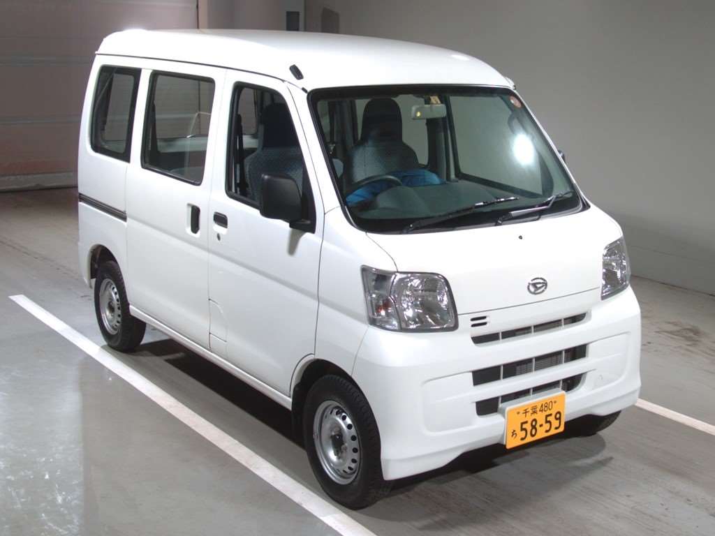 Import and buy DAIHATSU HIJET VAN 2017 from Japan to Nairobi, Kenya