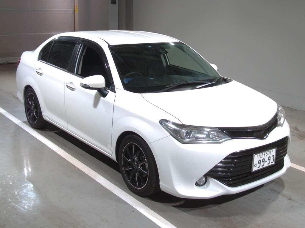 Toyota corolla axio 2016