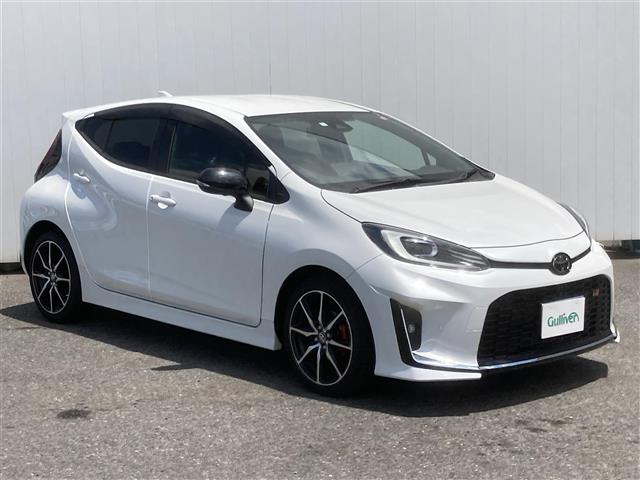 Import and buy TOYOTA AQUA 2023 from Japan to Nairobi, Kenya