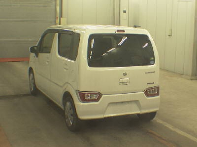 Import and buy SUZUKI WAGON R 2017 from Japan to Nairobi, Kenya