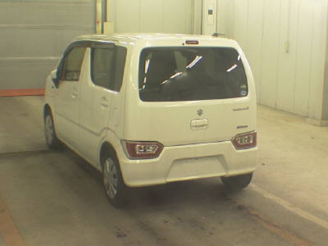 Import and buy SUZUKI WAGON R 2017 from Japan to Nairobi, Kenya